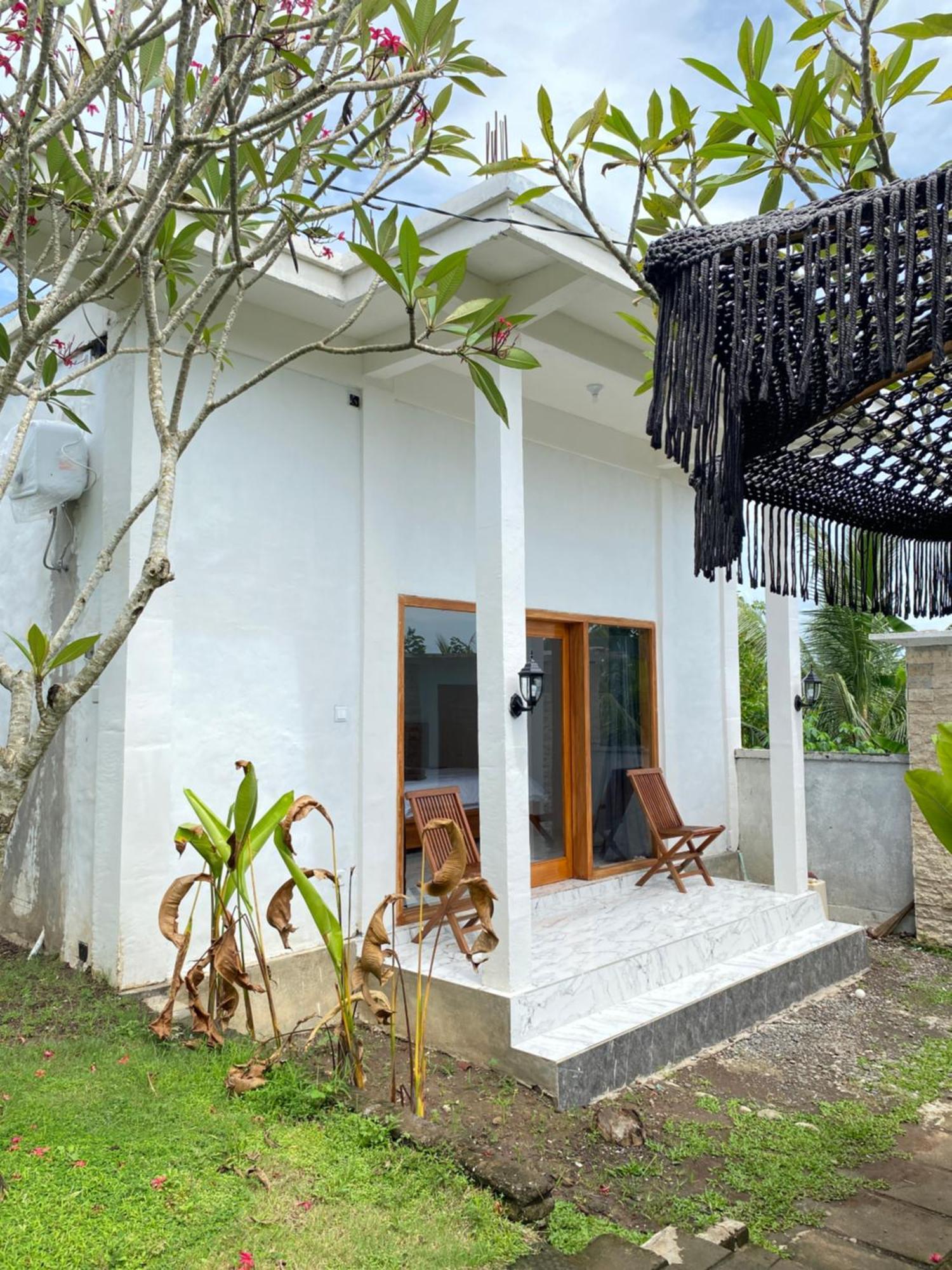Sumbul View Surfcamp Hotel Airsatang Bagian luar foto